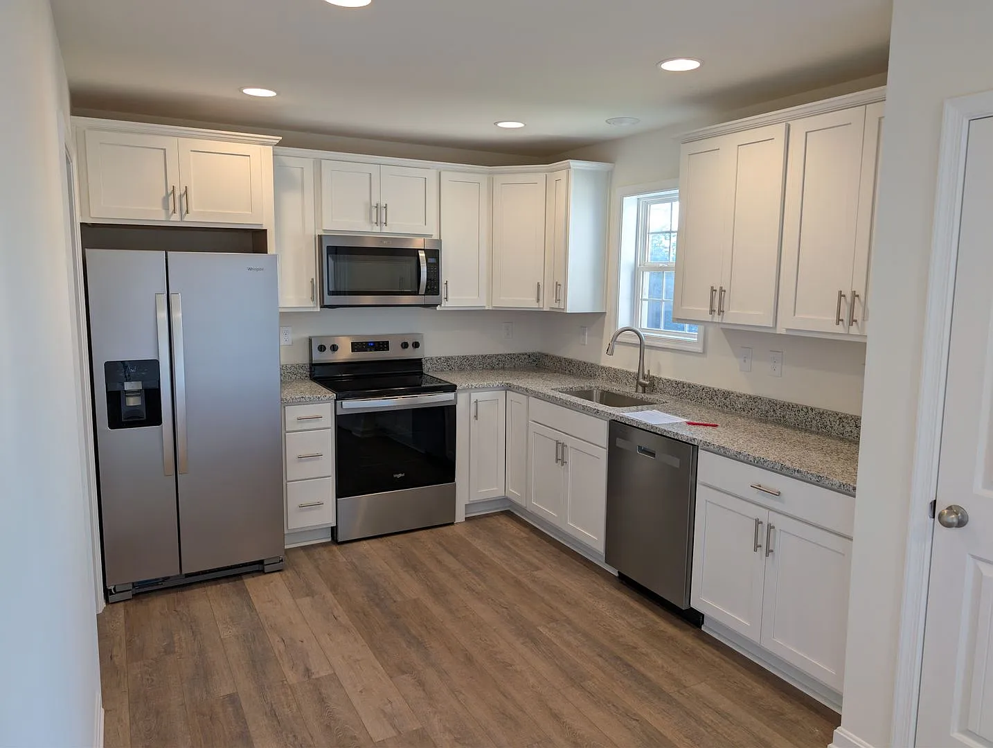 Brand New Home For Rent — Photo 2
