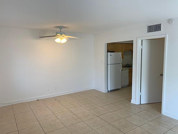 3rd image of 135 Danube Ave APT 3