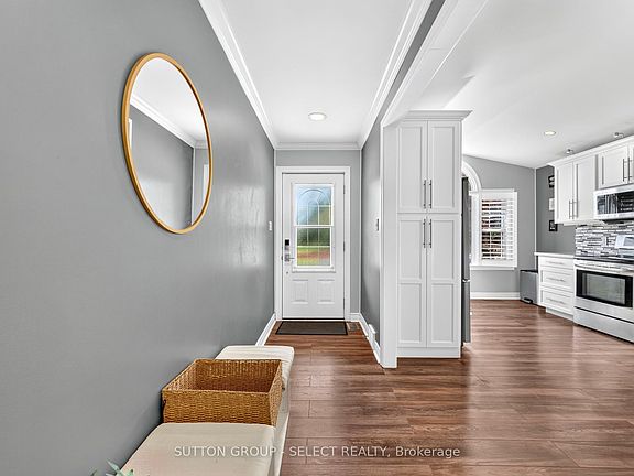 5th image of 54 Balvina Dr W