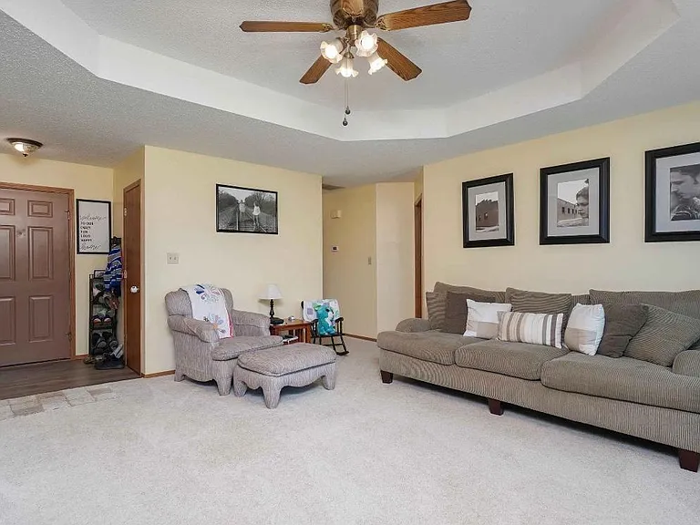 5638 S Ferguson Ave — Photo 4