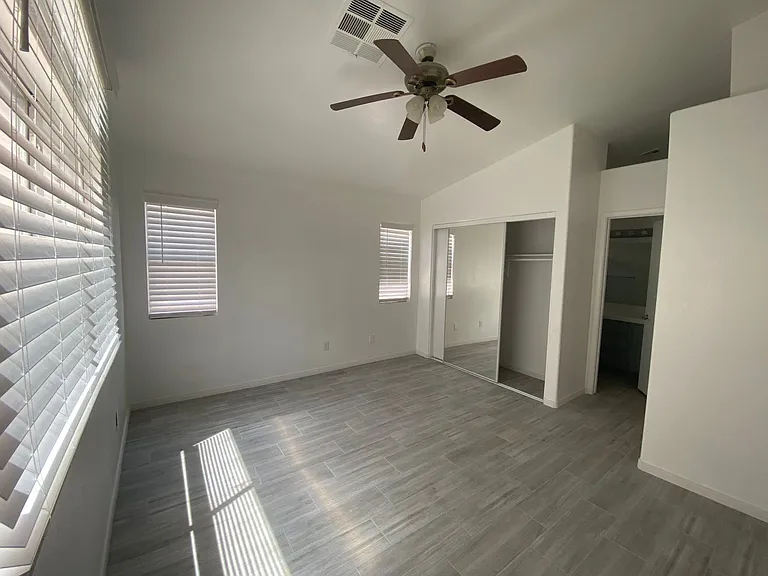 5905 Silver Heights St — Photo 8