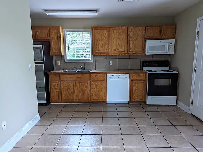 3612 W 7th St #1 — Photo 3