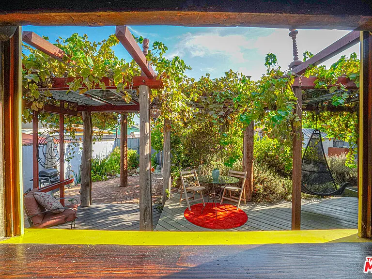 2230 Inez St — Photo 20