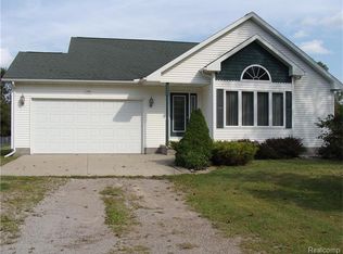 1396 Allen Rd, Smiths Creek, MI 48074