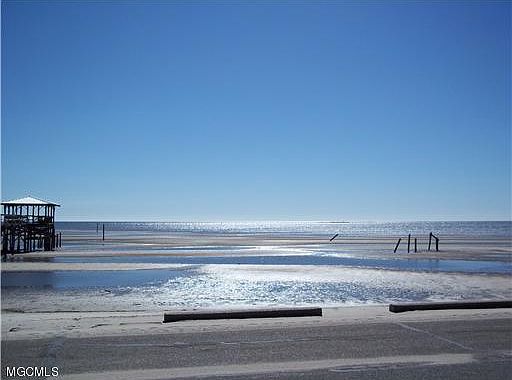3rd image of 934 S Beach Blvd