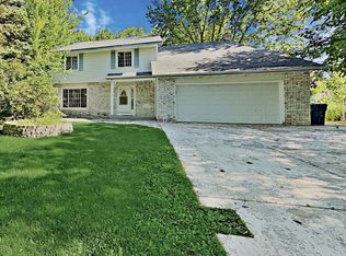 9750 104th Ave N, Maple Grove, MN 55369