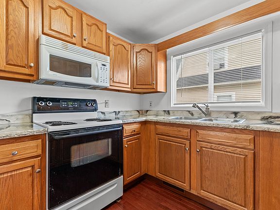4th image of 144 S Manning St