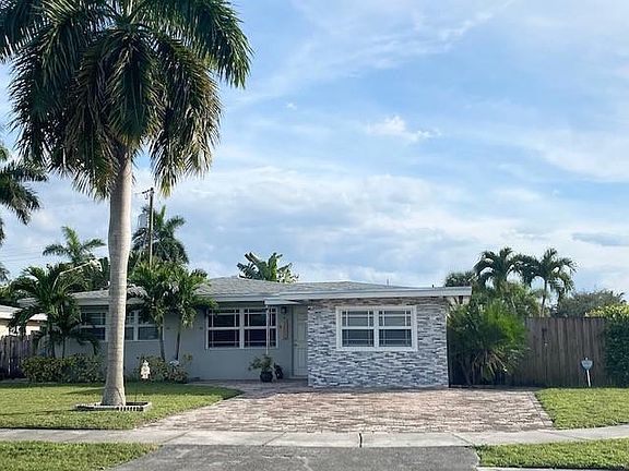 2nd image of 3490 SW 17th Street