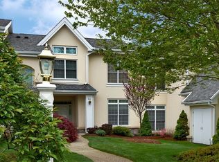 43 Arrowwood Cir, Rye Brook, NY 10573