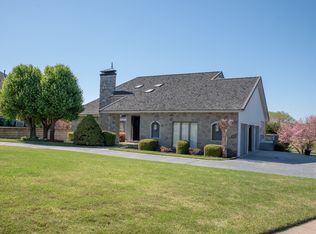 305 Emerald Point Dr, Springdale, AR 72764