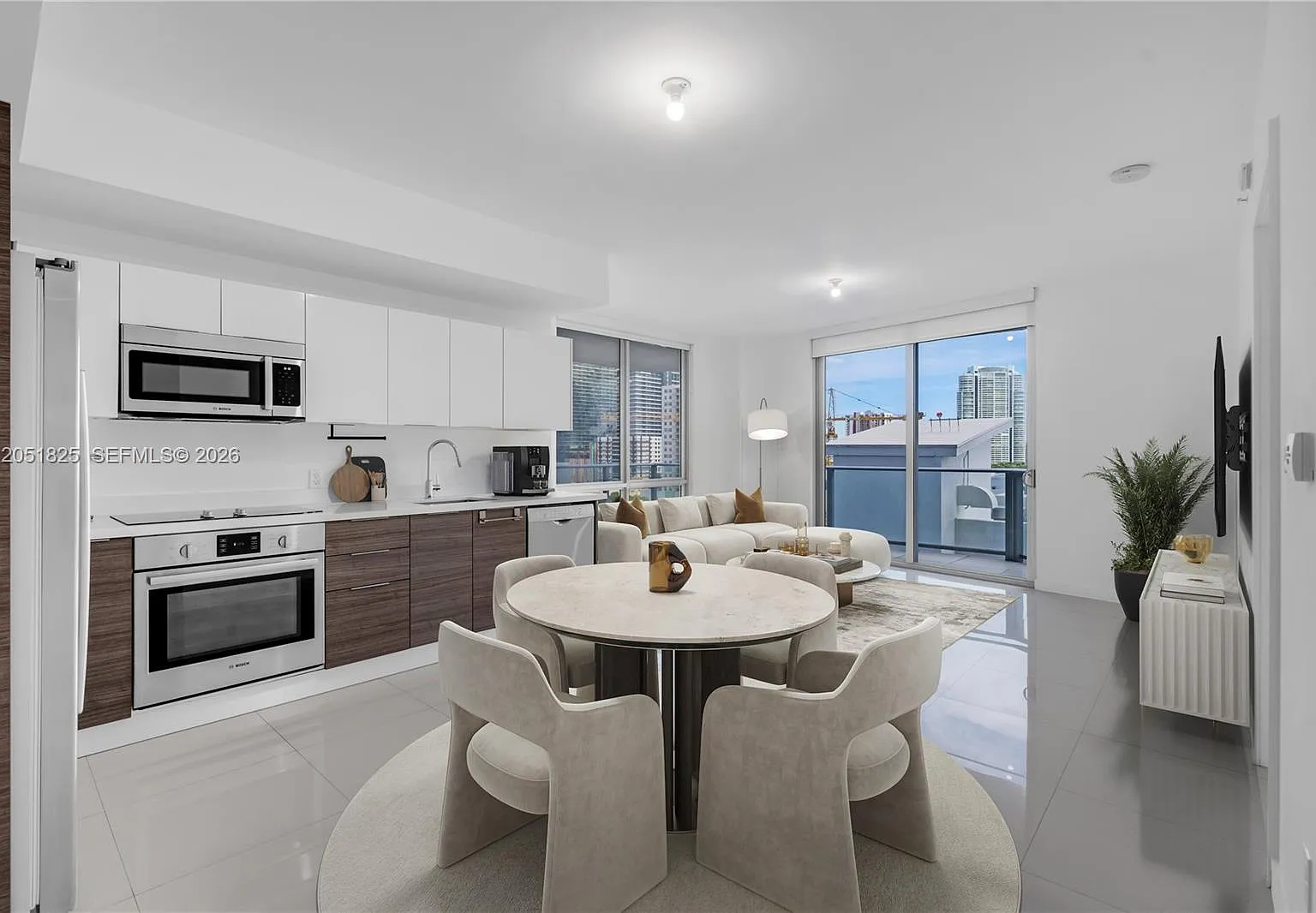 Brickell Ten Condo — Photo 1