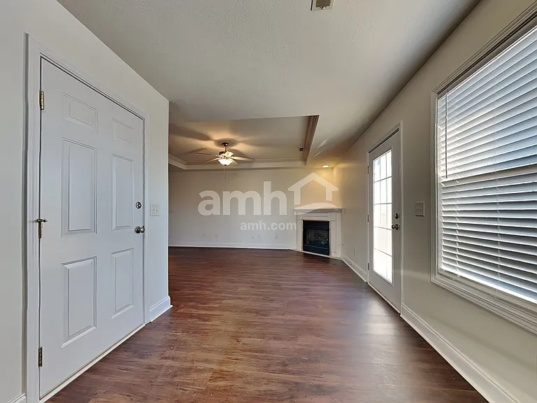 7800 Wisdom Ln — Photo 9