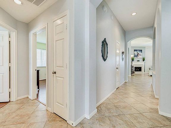4th image of 10103 Adobe Dr