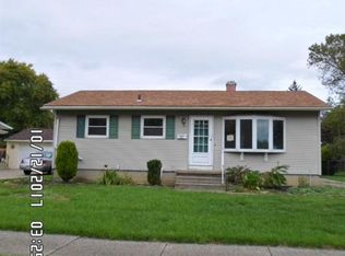42 Ridgedale Cir, Tonawanda, NY 14150