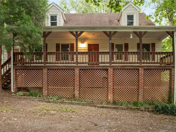 3025 Maplevale Rd, Chester, VA 23831