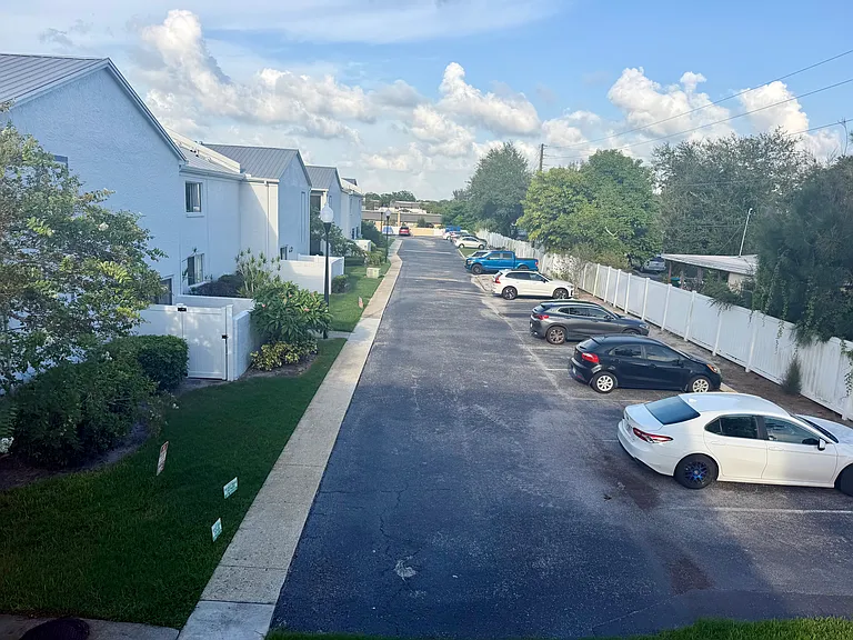 8800 Bardmoor Blvd #20 — Photo 26