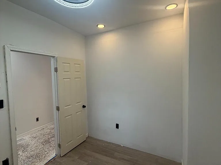 2409 W Harold St — Photo 10