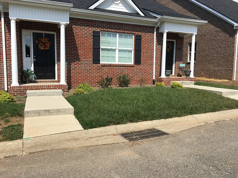 326 Parkview Pl — Photo 1