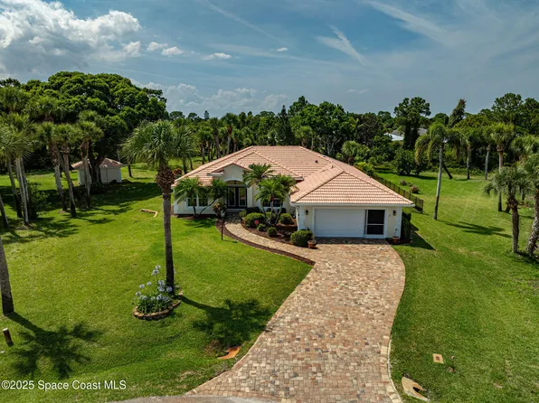208 Chello Ave, Sebastian, FL 32958