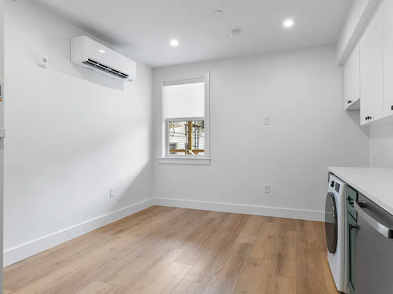 113 Ives Street — Photo 34