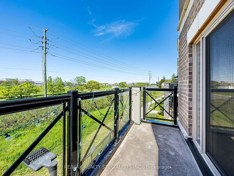 30 Dunsheath Way #527 — Photo 28