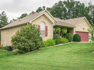 297 Berger Farm Dr, Mount Washington, KY 40047