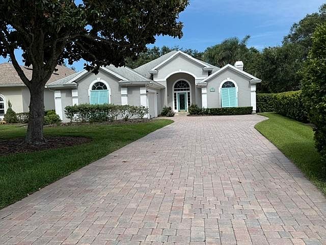 1st image of 502 Lakeway Dr