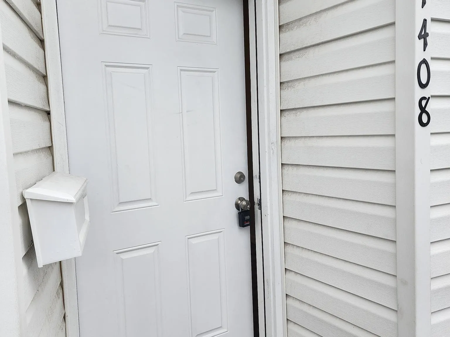 2 bed, 1000 sqft, $1,500 — Photo 2