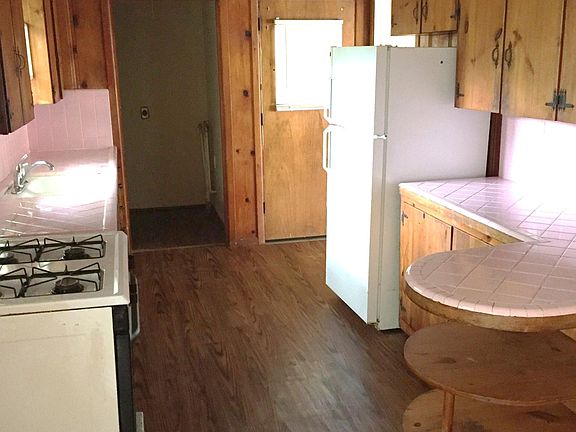 4th image of 2211 College Dr