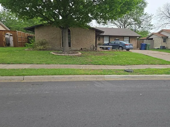 913 Hudson Dr, Garland, TX 75043
