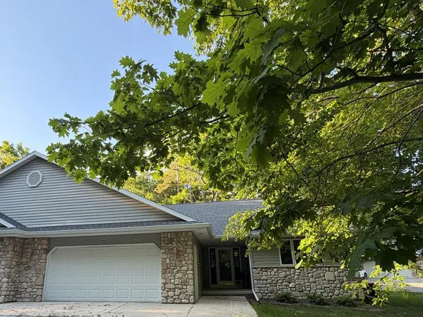 8086 E Oaks Dr APT 1002, Baileys Harbor, WI 54202