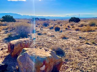 904 NW 12th Ave, Rio Rancho, NM 87124