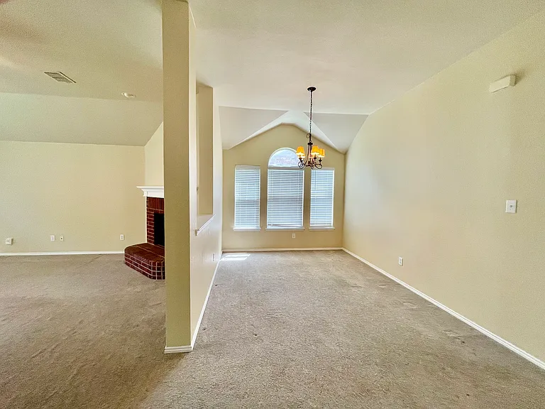 1535 Silver Spur Dr — Photo 29
