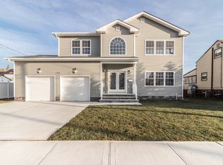 124 Jackson Ave, Carteret, NJ 07008