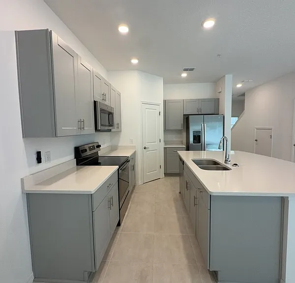 4830 Revolutionary Way — Photo 9