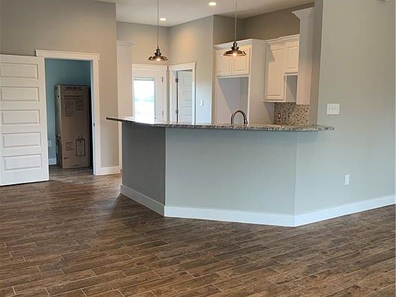 2nd image of 140 Buccaneer Way