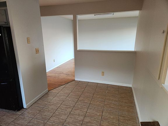 5th image of 6557 Colonial Ave