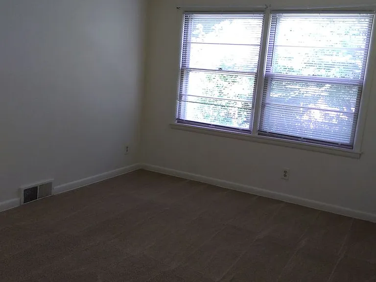 930 S Midvale Blvd — Photo 16