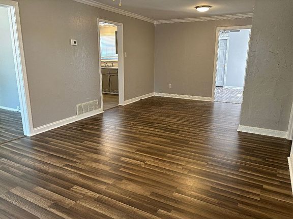 2nd image of 214 Lipan Dr