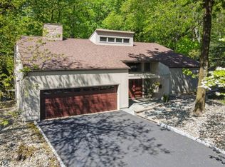 23 Glenside Dr, West Orange, NJ 07052