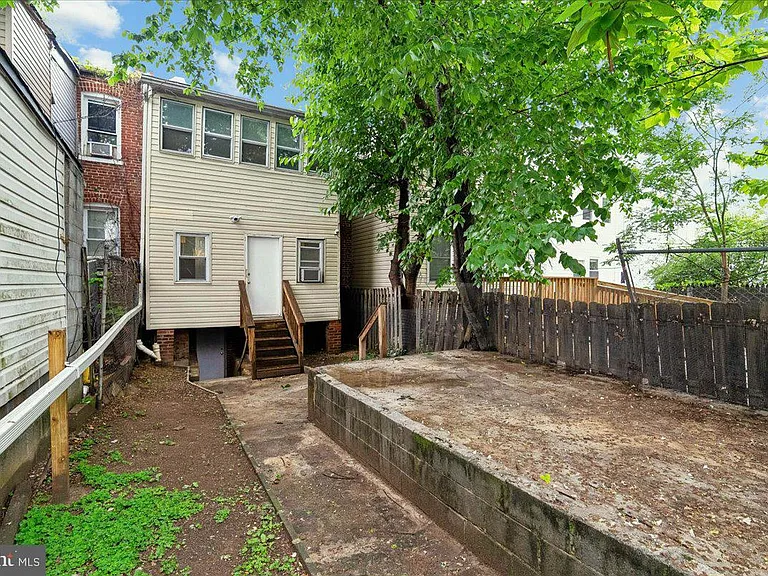 4605 Georgia Ave NW — Photo 24