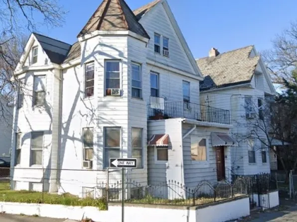 686 E 18Th St, Paterson City, NJ 07501