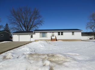 308 Mill St, Riceville, IA 50466