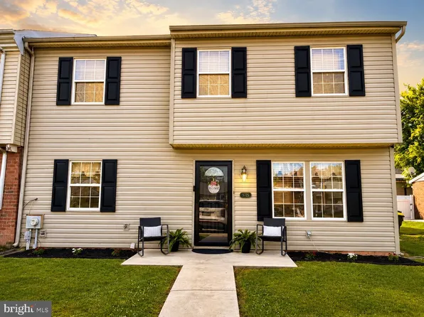 5725 Cavalier Ct, Bensalem, PA 19020