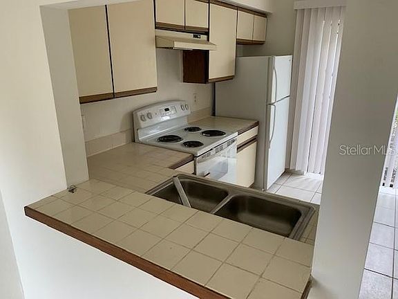 3rd image of 5213 Bogdonoff Dr APT B