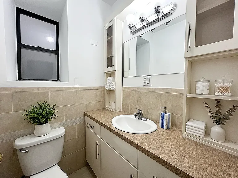 707 Saint Nicholas Ave — Photo 7