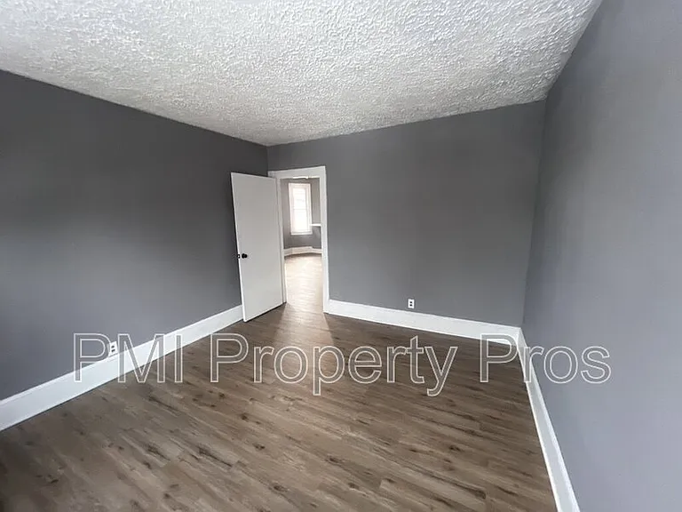 2945 N 23rd St — Photo 52
