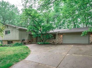 1435 Crawford Ln, Ann Arbor, MI 48105