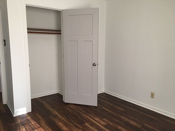 2nd image of 102 Oak Blvd APT 104