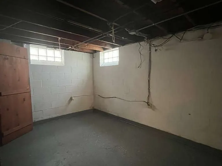 11215 Langton Ave — Photo 26